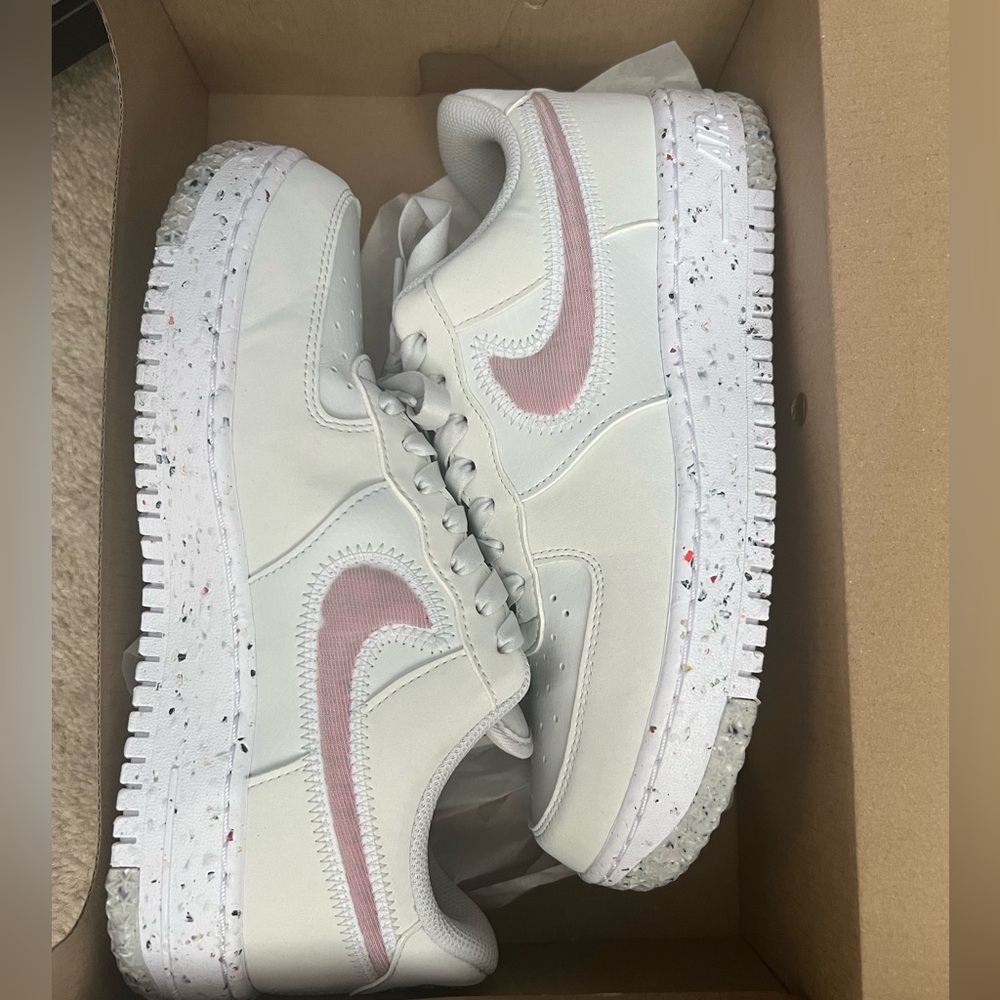 Nike Air Force 1 Crater size 7.5 Photon Dust/Rush pink
